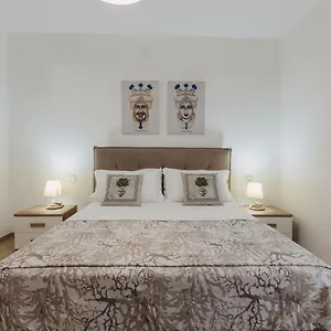House Island Ortigia Syracuse